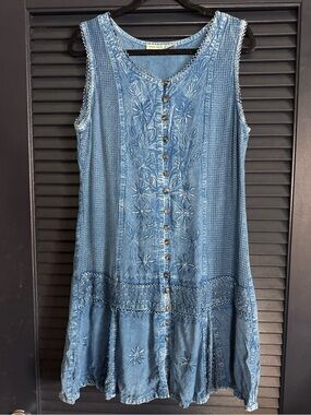 raya sun | Dresses | Raya Sun Light Blue Jean Soft Beads And Floral Motif